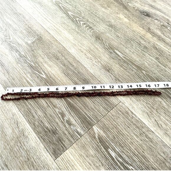 Long garnet chip bead necklace - Picture 4 of 7